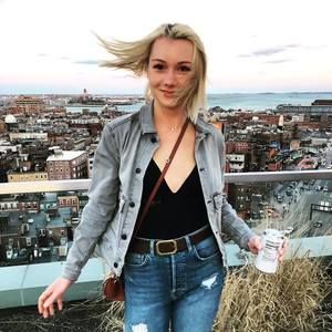 Meet your Posher, Samantha